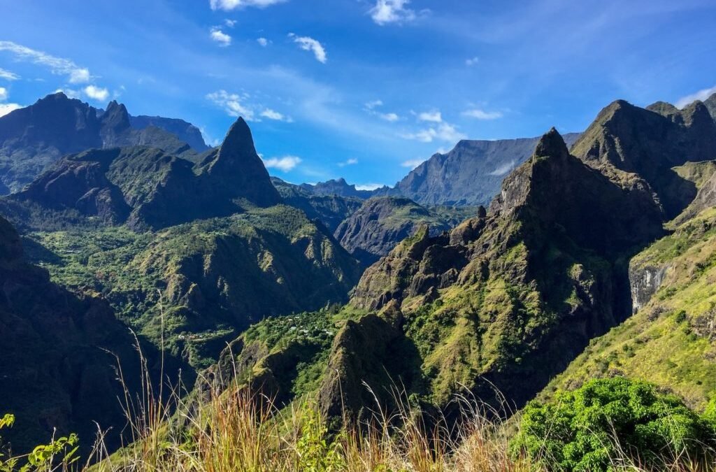 Découvrez les trésors cachés de la Réunion : activités touristiques immanquables
